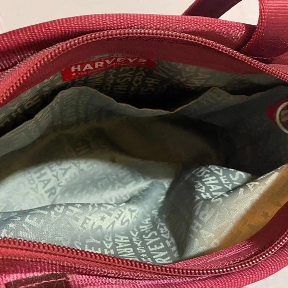 Harvey’s red original seatbelt shoulder handbag - Picture 7 of 13
